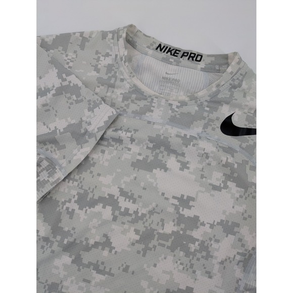 Nike‎ Pro Hypercool Shirt Men's Medium Camo Training Digital Fitted 828180-100 - Picture 1 of 7